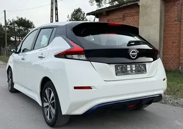 Nissan Leaf cena 46999 przebieg: 106000, rok produkcji 2019 z Tarnobrzeg małe 497